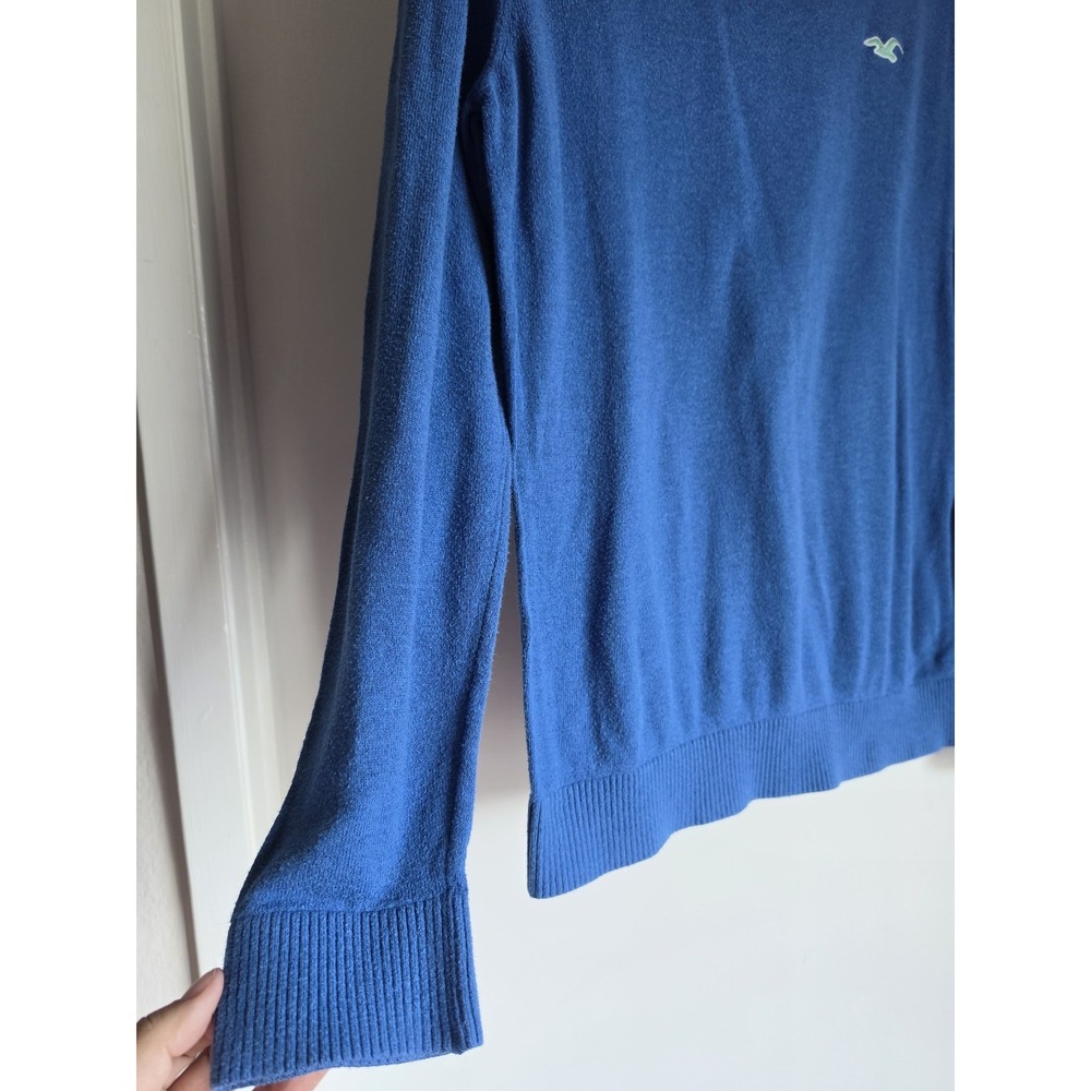 Hollister Men's V-Neck Sweater Size L Blue Solid Long Sleeve Casual Pullover - Picture 3 of 9